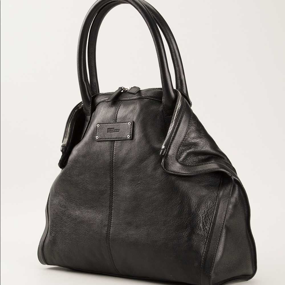 Alexander McQueen Black De-Manta Leather Bag